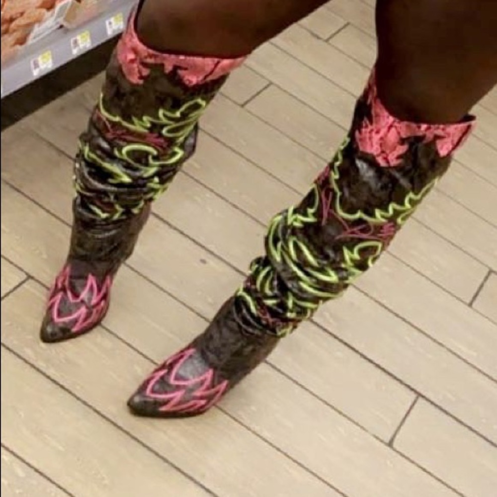 Cowgirl boots. Worn once.